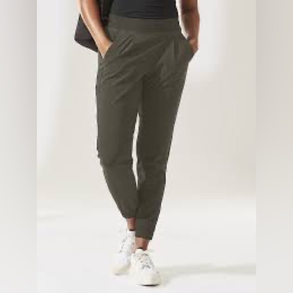 Athleta Brooklyn Textured Jogger in Mountain Olive size 0 - Picture 1 of 16